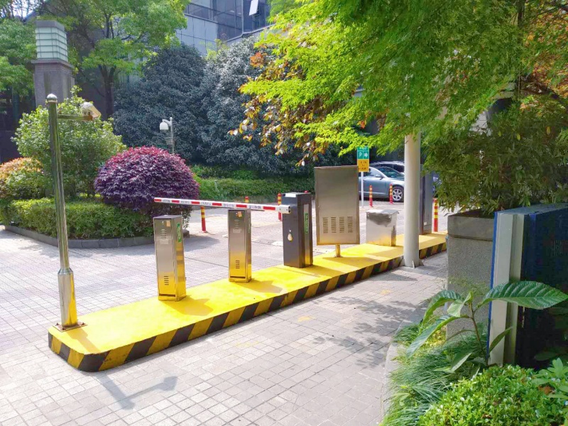 上海虹桥元一希尔顿酒店停车场收费管理系统及设备案例